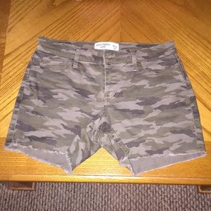 Girls Abercrombie midi shorts size 11/12